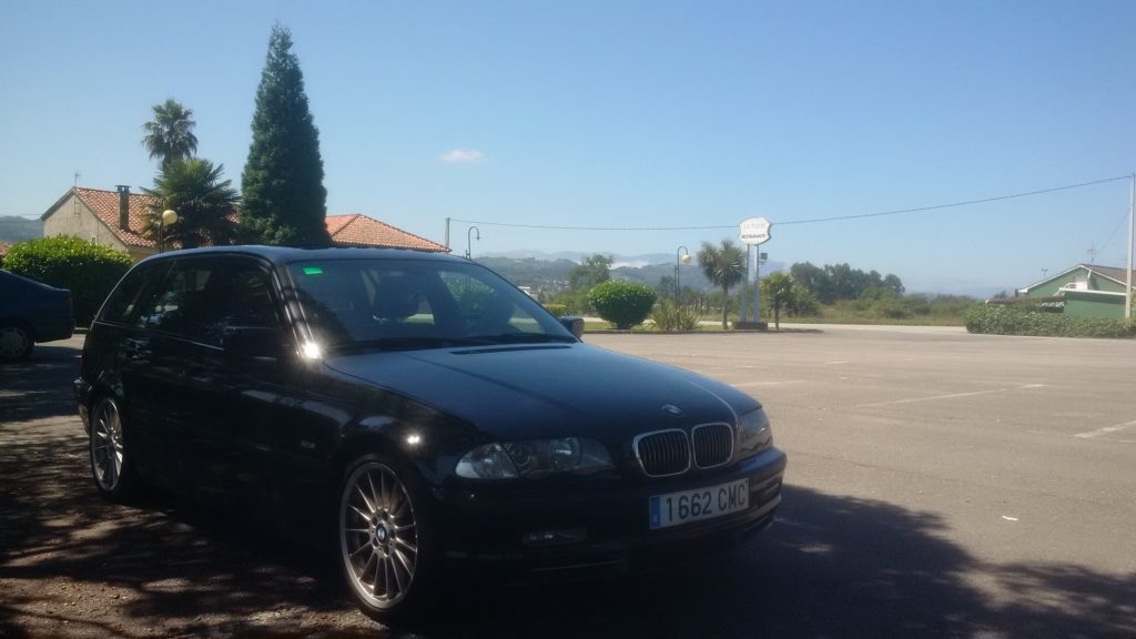 bmw 330i touring